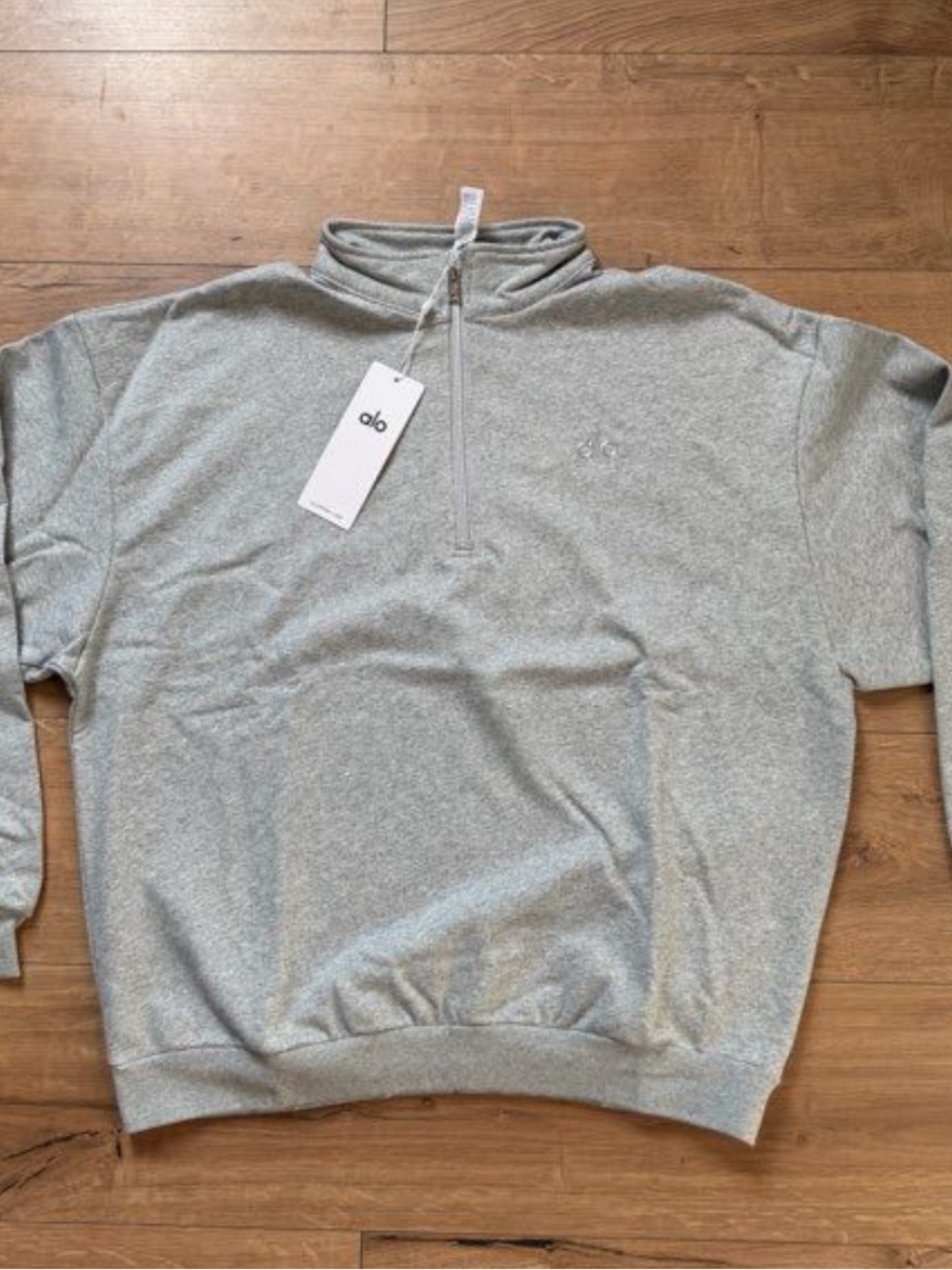 ALO Yoga Women’s Light Gray Half-Zip Pullover